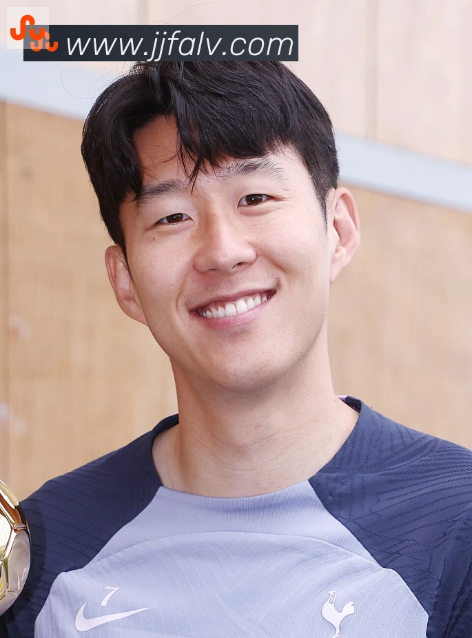 劳塔罗·马丁内斯